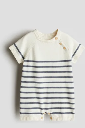 H&M Tiheäneuloksinen haalari