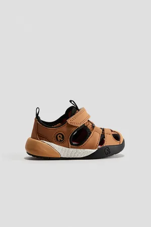 H&M Sandals, Lomalla