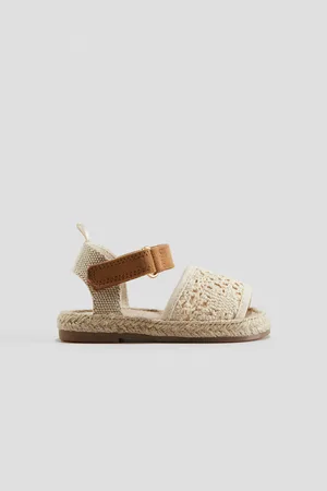 H&M Virkatun näköiset sandaalit