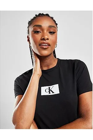 Naisten Calvin Klein T-paidat 