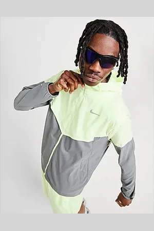 Nike Packable Windrunner Jacket - Mens