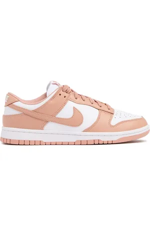 Nike Dunk Low Sneakers