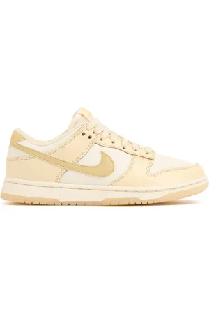 Nike Dunk Low Sneakers