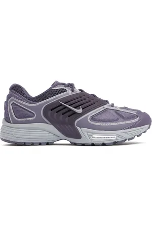 Nike Peg Sneakers