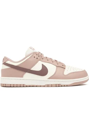 Nike Dunk Low Sneakers