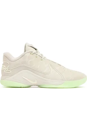 Nike Lebron Xxii Sneakers