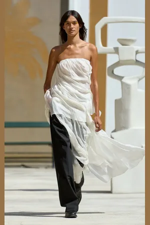 THE GARMENT THE GARMENT