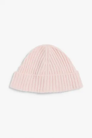 Monki Ribbed beanie