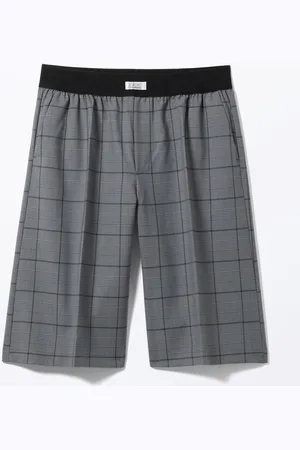 Monki Relaxed Low Waisted Pull-on Shorts