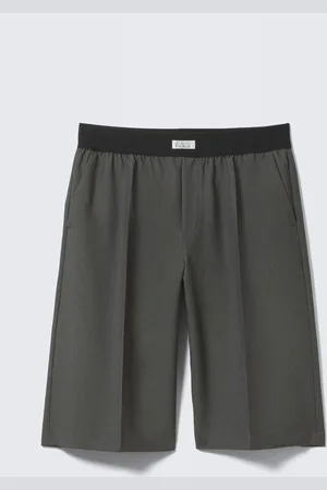 Monki Relaxed Low Waisted Pull-on Shorts