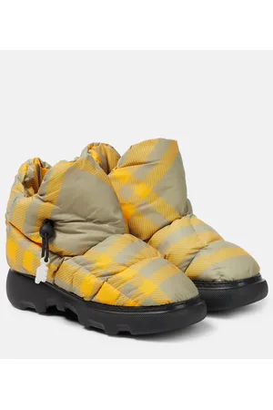 Burberry Check snow boots