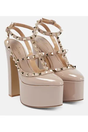 VALENTINO GARAVANI Rockstud patent leather platform pumps