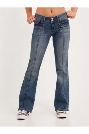 Low Waist Bootcut Pocket Jeans