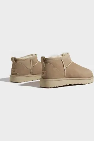 UGG - W Classic Ultra Mini