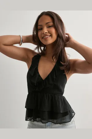 Nelly - Halterneck Frill Top