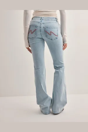 Nelly - Low Waist Perfect Bootcut Jeans