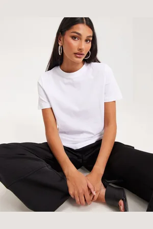SELECTED - Slfmyessential Ss O-Neck Tee Noos