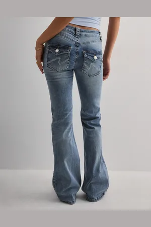 Nelly - Low Waist Luxury Bootcut Jeans