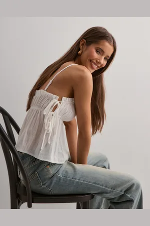 Nelly - Flowy Detail Top