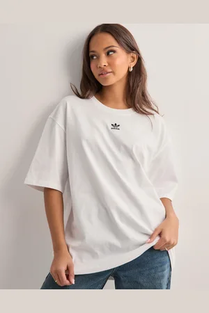 adidas - Ess Boyfr Tee