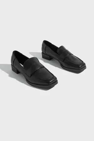 Nelly - Square Toe Loafer