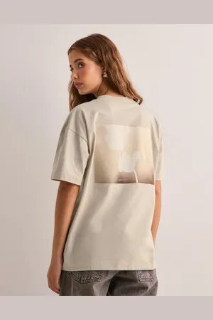 Calvin Klein - Back Graphic Boyfriend Tee