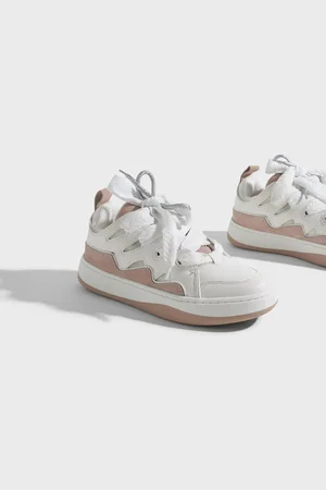 Steve Madden - Roaring Sneaker