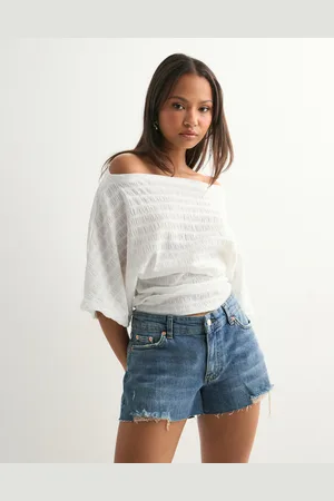 Nelly - Low Waist Jeans Shorts