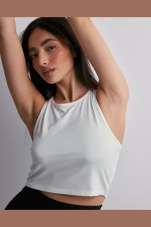 ICANIWILL - Nimble Cropped Tank Top