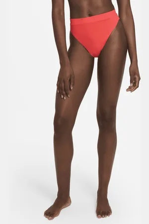 Nike Essential Women