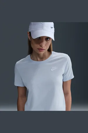 Nike Sportswear Club Essentials Women