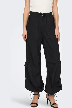 ONLY Onljoanne Loose Fit Reisitaskuhousut