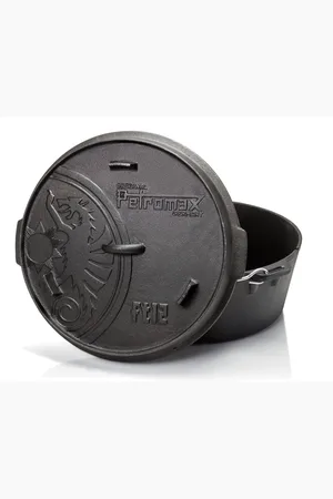 Petromax Dutch Oven FT12 With A Plane Bottom Surface