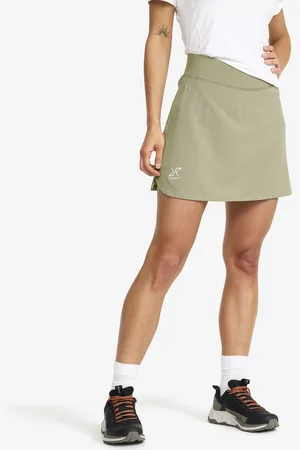 RevolutionRace Rise 2-in-1 Skirt Naiset Shadow, Koko:2XL - > Housut > Shortsit