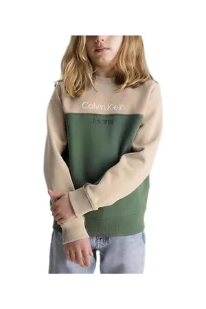 Calvin Klein Svetari - 10 vuotta