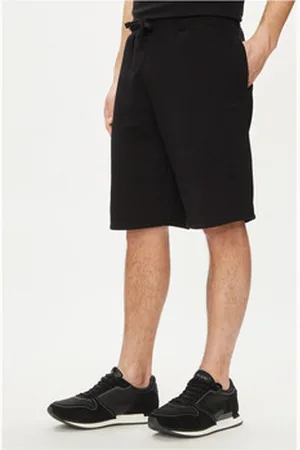 Guess Shortsit & Bermuda-shortsit M4GD10 KBK32 EU XXL