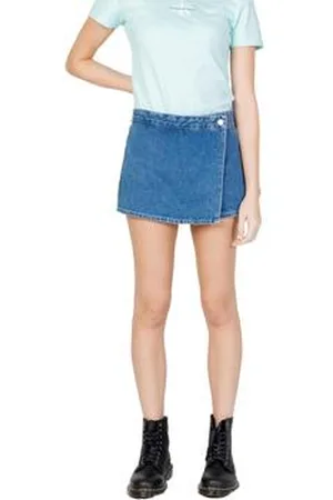 Calvin Klein Shortsit & Bermuda-shortsit WRAP J20J223300 IT 46