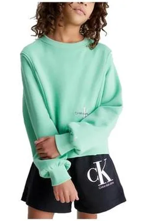 Calvin Klein Svetari - 12 vuotta