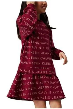 Calvin Klein Mekot - 4 vuotta