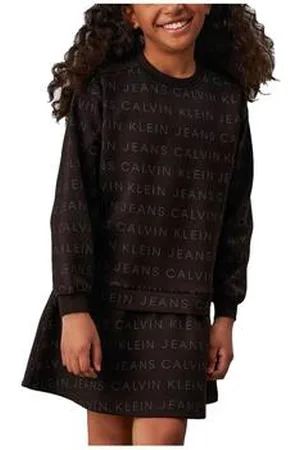 Calvin Klein Mekot - 4 vuotta