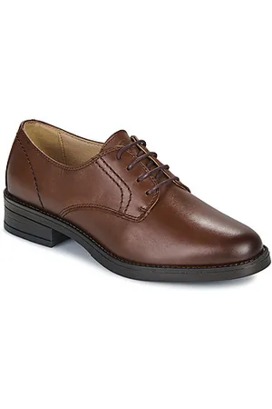 Betty London Kengät CODE 36