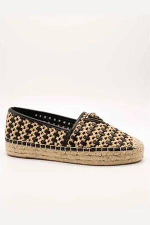 Guess Kangassandaalit - 37
