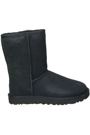 UGG Kengät CLASSIC SHORT II 36