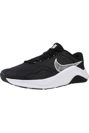 Nike Tennarit LEGEND ESSENTIAL 3 MEN 40