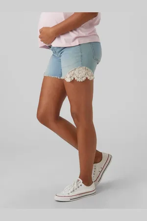 Mama;licious Regular Fit Shortsit