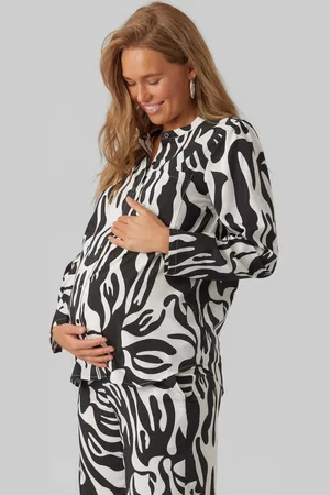 Mama;licious Regular Fit Paitakaulus Normaalit Hihat Topit
