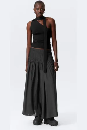 Weekday Pleated Mid Rise Maxi Skirt
